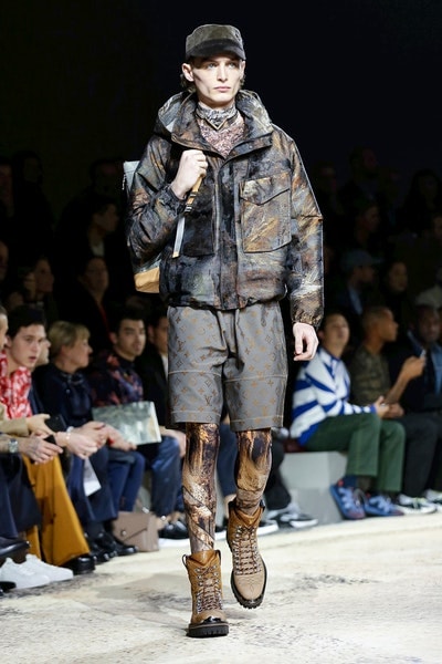 キム・ジョーンズの集大成を祝うべく伝説のモデルも登場した Louis Vuitton 2018年秋冬コレクション 天才デザイナーの有終の美を飾るケイト・モスとナオミ・キャンベルのランウェイ姿も必見 Louis Vuitton ルイ・ヴィトン メゾンブランド LV Kim Jones キム・ジョーンズ Supreme シュプリーム 藤原ヒロシ Kate Moss ケイト・モス Naomi Campbell ナオミ・キャンベル Marc Jacobs マーク・ジェイコブス HYPEBEAST ハイプビースト