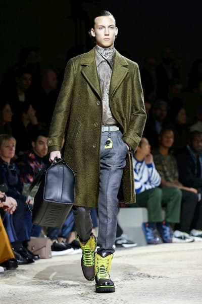 キム・ジョーンズの集大成を祝うべく伝説のモデルも登場した Louis Vuitton 2018年秋冬コレクション 天才デザイナーの有終の美を飾るケイト・モスとナオミ・キャンベルのランウェイ姿も必見 Louis Vuitton ルイ・ヴィトン メゾンブランド LV Kim Jones キム・ジョーンズ Supreme シュプリーム 藤原ヒロシ Kate Moss ケイト・モス Naomi Campbell ナオミ・キャンベル Marc Jacobs マーク・ジェイコブス HYPEBEAST ハイプビースト