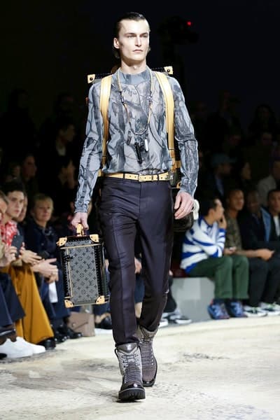 キム・ジョーンズの集大成を祝うべく伝説のモデルも登場した Louis Vuitton 2018年秋冬コレクション 天才デザイナーの有終の美を飾るケイト・モスとナオミ・キャンベルのランウェイ姿も必見 Louis Vuitton ルイ・ヴィトン メゾンブランド LV Kim Jones キム・ジョーンズ Supreme シュプリーム 藤原ヒロシ Kate Moss ケイト・モス Naomi Campbell ナオミ・キャンベル Marc Jacobs マーク・ジェイコブス HYPEBEAST ハイプビースト