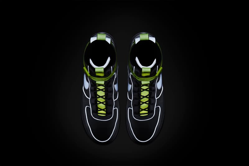 Nike より MAGIC STICK の今野直隆がデザインした Air Force 1 Hi VIP の正式発売情報を世界先行入手 ナイトクラブに着想を得た逸足は日本限定モデルとのこと。気になる発売日と取り扱い店舗は……？  ゲリラ的なサンプル画像の公開から始まり、小木“Poggy”基史のディテール投稿でその存在が確信へと変わったMAGIC STICK AF1 VIPだが、『HYPEBEAST』でも発信した同トピックは瞬く間に世界のスニーカーヘッズへと広まり、続報が待望されていた。しかし本日、我々は〈Nike（ナイキ）〉より、この今野直隆がデザインしたAF1のオフィシャルビジュアルと正式発売情報を世界先行入手することに成功した。  ナイトクラブにインスピレーションを受けた本作は、その名のとおり“VIP”のようなスペシャルな気分になれる仕上がりに。AF1 Hiを象徴するアンクルストラップはナイトクラブに欠かせないリストバンドをイメージしたデザインで一新され、アッパー素材にはそのリストバンドによく使用される高密度ポリエチレン100％製の耐久性のある不織布のタイベック®を使用。また、あのAir Max 97同様、サイドのスウッシュやヒールタブなど随所にリフレクティブ素材が採用されているため、暗がりでも足元からそのシルエットを主張をすることができる。  Nike Air Force 1 Hi VIPは2月10日（土）より〈Nike〉の直営店、『NIKE.COM/NIKELAB』、『NIKELAB MA5』などで先行発売され、翌11日（日）からはその他一部店舗にて販売予定となっており、価格は16,200円（税込）。日本限定モデルとしての登場だけに、国内のヘッズは是が非でも手に入れておくべき逸足だろう。  販売方法などはブランドからのアップデートを待つ必要がありそうだが、それまでに先日ローンチした〈MAGIC STICK（マジック スティック）〉の2018年春夏コレクションもあわせてチェックしてみていかがだろうか。