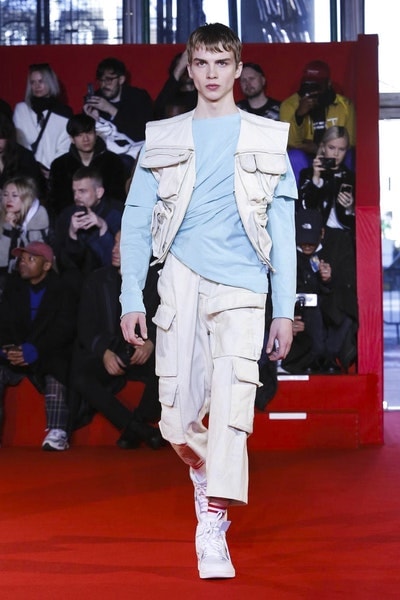 紳士服の概念を再解釈した Off-White™ 2018年秋冬コレクション ヴァージル・アブローが提案する、ストリート目線でのテーラードピースの落とし込み方