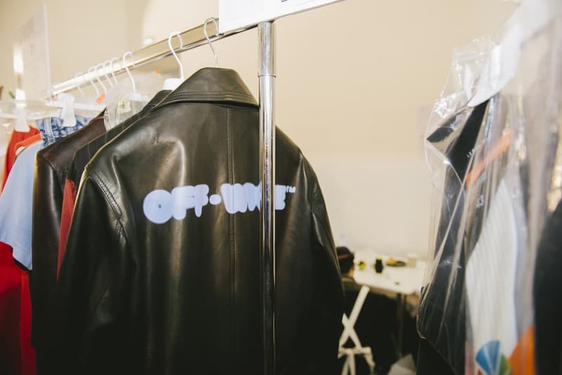 各界の業界人たちが集結した Off-White™️ 2018年秋冬コレクションのバックステージに潜入 ヴァージルと親交の深いフューチャーやミゲル、そして現代アーティストの村上隆も来場 Louis Vuitton ルイ・ヴィトン Kim Jones キム・ジョーンズ Virgil Abloh ヴァージル・アブロー Off-White™️ オフホワイト Future フューチャー Miguel ミゲル Metro Boomin メトロ・ブーミン Marcelo Burlon マルセロ・ヴァーロン 村上隆 Nike ナイキ The Ten Air Force 1 Timberland ティンバーランド 6-Inch Boots Beastie Boys ビースティ・ボーイズ Weezer ウィーザー Tyler,The Creator タイラー・ザ・クリエイター HYPEBEAST ハイプビースト