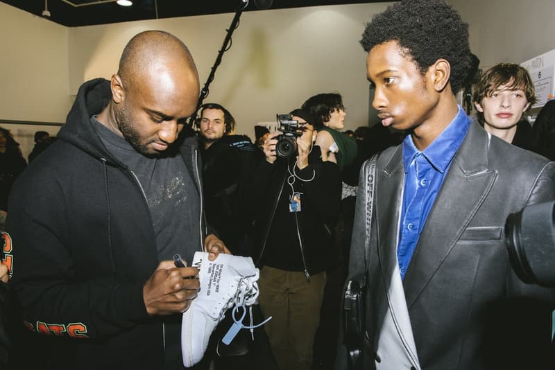 各界の業界人たちが集結した Off-White™️ 2018年秋冬コレクションのバックステージに潜入 ヴァージルと親交の深いフューチャーやミゲル、そして現代アーティストの村上隆も来場 Louis Vuitton ルイ・ヴィトン Kim Jones キム・ジョーンズ Virgil Abloh ヴァージル・アブロー Off-White™️ オフホワイト Future フューチャー Miguel ミゲル Metro Boomin メトロ・ブーミン Marcelo Burlon マルセロ・ヴァーロン 村上隆 Nike ナイキ The Ten Air Force 1 Timberland ティンバーランド 6-Inch Boots Beastie Boys ビースティ・ボーイズ Weezer ウィーザー Tyler,The Creator タイラー・ザ・クリエイター HYPEBEAST ハイプビースト