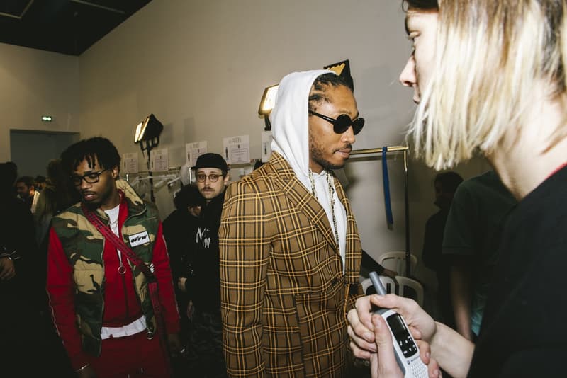 各界の業界人たちが集結した Off-White™️ 2018年秋冬コレクションのバックステージに潜入 ヴァージルと親交の深いフューチャーやミゲル、そして現代アーティストの村上隆も来場 Louis Vuitton ルイ・ヴィトン Kim Jones キム・ジョーンズ Virgil Abloh ヴァージル・アブロー Off-White™️ オフホワイト Future フューチャー Miguel ミゲル Metro Boomin メトロ・ブーミン Marcelo Burlon マルセロ・ヴァーロン 村上隆 Nike ナイキ The Ten Air Force 1 Timberland ティンバーランド 6-Inch Boots Beastie Boys ビースティ・ボーイズ Weezer ウィーザー Tyler,The Creator タイラー・ザ・クリエイター HYPEBEAST ハイプビースト