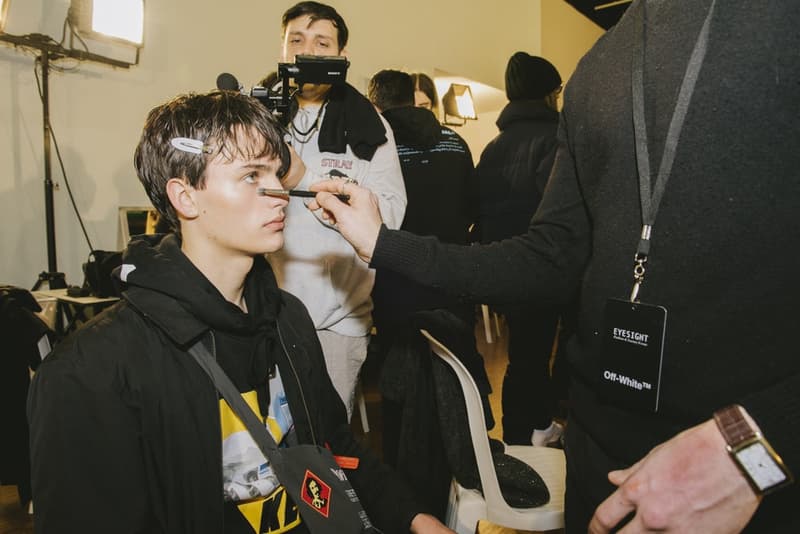 各界の業界人たちが集結した Off-White™️ 2018年秋冬コレクションのバックステージに潜入 ヴァージルと親交の深いフューチャーやミゲル、そして現代アーティストの村上隆も来場 Louis Vuitton ルイ・ヴィトン Kim Jones キム・ジョーンズ Virgil Abloh ヴァージル・アブロー Off-White™️ オフホワイト Future フューチャー Miguel ミゲル Metro Boomin メトロ・ブーミン Marcelo Burlon マルセロ・ヴァーロン 村上隆 Nike ナイキ The Ten Air Force 1 Timberland ティンバーランド 6-Inch Boots Beastie Boys ビースティ・ボーイズ Weezer ウィーザー Tyler,The Creator タイラー・ザ・クリエイター HYPEBEAST ハイプビースト