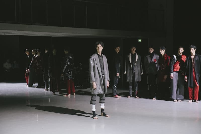 ダンスとファッションが調和した PIGALLE 2018年秋冬コレクションの舞台裏に潜入 ステファン・アシュプールの芸術性が垣間見えるアイテムとユニークな演出にクローズアップ Kim Jones キム・ジョーズ Acne Studios アクネ ストゥディオズ Stephane Ashpool ステファン・アシュプール PIGALLE ピガール Pain O ChoKolat パンオショコラ ミリタリージャケット 変形シャツ スケルトン Gジャン Nike ナイキ Air VaporMax HYPEBEAST ハイプビースト