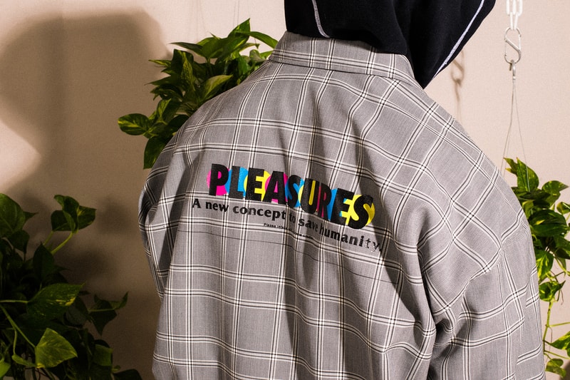 クラシカルなデザインをグラフィックで現代的に仕上げた PLEASURES x monkey time の最新カプセル コンセプトは1980年代末～90年代初頭にかけて音楽シーンに多大な影響を与えたエレクトロニカ プレジャーズ モンキータイム コラボレーション リリース 発売日 オンライン 取り扱い 通販 HYPEBEAST ハイプビースト ストリート　