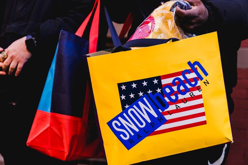 ニューヨークに舞い降りた Ralph Lauren “Polo Snow Beach Collections” ローンチの様子をお届け 記念すべきローンチ日に駆けつけたヒップホップ界の重鎮たちの姿もチェック アメリカントラッド Ralph Lauren ラルフ ローレン Polo Snow Beach Collections ポロ Polo Bear Just Blaze ジャスト・ブレイズ Raeknow レイクウォン HYPEBEAST ハイプビースト