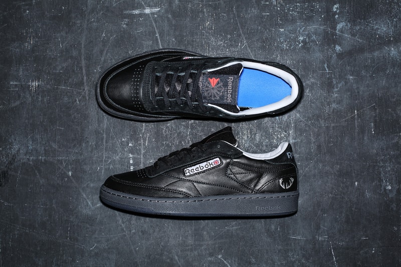“究極の普段履き”の名にふさわしい VAINL ARCHIVE x Reebok CLUB C がリリース決定 業界人や玄人たちをも魅了するデザイナー大北幸平の哲学を色濃く反映した2足買いもあり寄りのありな一足  デザイナー大北幸平の妥協なきものづくりで業界人や玄人たちをも魅了する〈VAINL ARCHIVE（ヴァイナル アーカイブ）〉が〈Reebok（リーボック）〉との初プロジェクトとして、CLUB Cのコラボモデルをリリースする。CLUB Cは1985年にテニス専用のコートシューズとして誕生した一足だが、高級天然皮革ならではの柔らかな履き心地とグリップ性能により、ストリートで今なお中毒者が後を絶たない。本コラボレーションではレザー、ナイロン、スエードを組み合わせ、ブラックアッパーの上で素材による立体感を持たせており、ヒールにはクリアタイプのソールを採用。また、サイドパネルから覗く発売当時のOGロゴや、かかと横に配した〈VAINL ARCHIVE〉の象徴である鹿の角のモチーフも言及せずにはいられないディテールだろう。  大北氏のクリエイションへ対する哲学を色濃く反映したダブルネームのCLUB C 85 VAは、2月3日（土）より『リーボック オンラインショップ』、『リーボック クラシックストア』、『BEAUTY&YOUTH 渋谷公園通り店』、『mita sneakers』、その他〈VAINL ARCHIVE〉の一部取り扱い店舗にて発売開始で、価格は12,000（税抜）。究極の普段履き、2足買いも検討したくなるほどの逸品は買い逃し厳禁だ。  ストリートでの台頭著しい〈Reebok〉に関するその他の最新ニュースは、こちらから。 Reebok CLASSIC クラシック HYPEBEAST ハイプビースト スニーカー