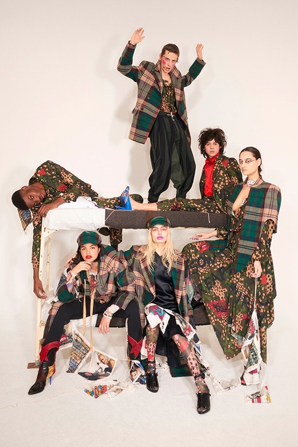 Vivienne Westwood より個性溢れる柄使いが目を引く2018年秋冬ルックブック&ショートフィルムが到着 戦争をテーマに掲げたVivienne流のアーミースタイルをチェック パンクロック 反逆性 エレガンス アヴァンギャルド Vivienne Westwood ヴィヴィアン ウェストウッド アーミーカモフラージュ タータンチェック ストライプ テーラードジャケット スラックス セットアップ 変形パンツ トランプカード HYPEBEAST ハイプビースト