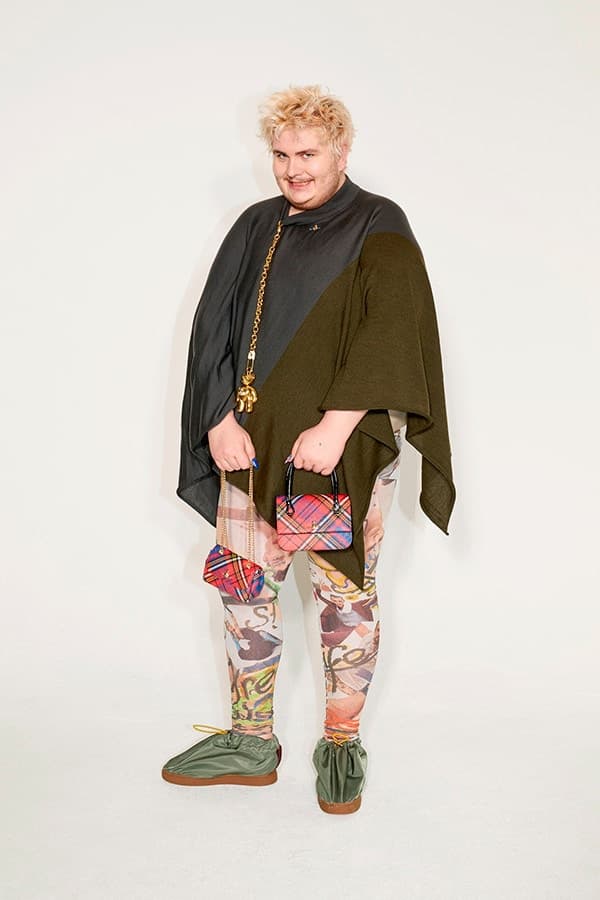 Vivienne Westwood より個性溢れる柄使いが目を引く2018年秋冬ルックブック&ショートフィルムが到着 戦争をテーマに掲げたVivienne流のアーミースタイルをチェック パンクロック 反逆性 エレガンス アヴァンギャルド Vivienne Westwood ヴィヴィアン ウェストウッド アーミーカモフラージュ タータンチェック ストライプ テーラードジャケット スラックス セットアップ 変形パンツ トランプカード HYPEBEAST ハイプビースト