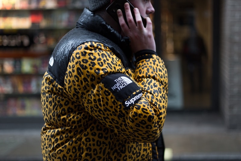 土砂降りをもろともしなかったロンドンの Supreme 2018年春夏 #WEEK1 をフォトレポート 欧州屈指のファッション都市に行列を作ったヘッズたちのお目当は……？