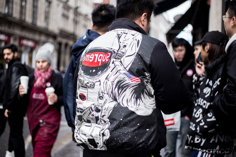 土砂降りをもろともしなかったロンドンの Supreme 2018年春夏 #WEEK1 をフォトレポート 欧州屈指のファッション都市に行列を作ったヘッズたちのお目当は……？