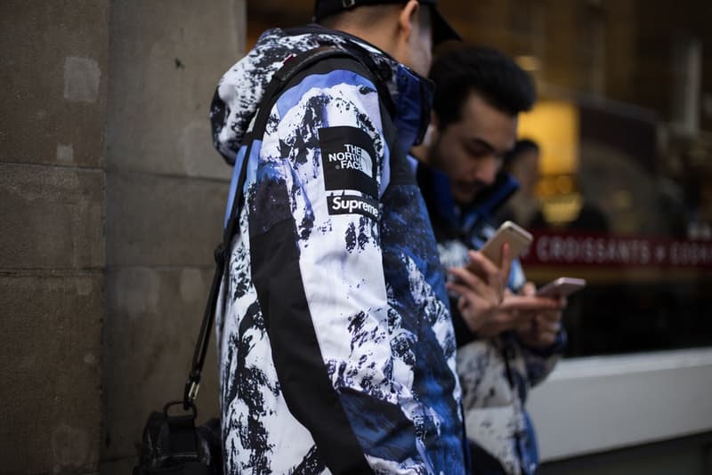 土砂降りをもろともしなかったロンドンの Supreme 2018年春夏 #WEEK1 をフォトレポート 欧州屈指のファッション都市に行列を作ったヘッズたちのお目当は……?