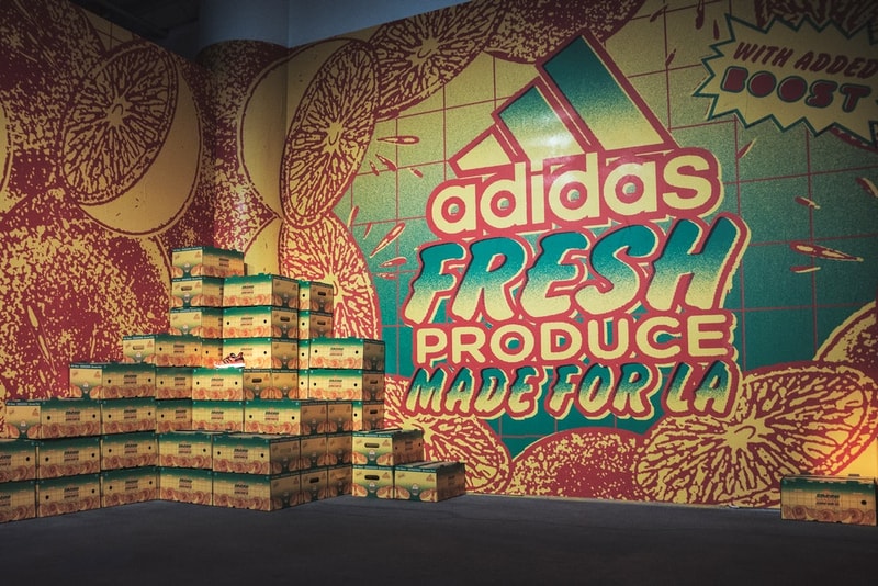 adidas 747 Warehouse St. の会場の様子を HYPEBEAST が独占公開 Snoop Doggチーム vs 2 Chainz チームの試合も行われた特設会場に潜入してみよう 今週末はいよいよNBAのオールスターウィークエンドだが、〈adidas（アディダス）〉はこの祭典を記念して、ロサンゼルスで特別イベント「747 Warehouse St.」を開催中。我々『HYPEBEAST』は観客来場前の会場に一足早くお邪魔して、今回のために設置されたセットの撮影を敢行した。  その様子は上のフォトギャラリーよりご確認いただけるが、屋外にはLAの日差しに映えるポップなフロア模様をしたバスケットコートが用意されており、その一角には〈Alexander Wang（アレキサンダー ワン）〉仕様になったスペースも。ここではSnoop Dogg（スヌープ・ドッグ）チーム対2 Chainz（2チェインズ）チームの試合が行われ、その他にもN.E.R.D.（エヌ・イー・アール・ディー）やPusha T（プシャ・T）といった大物たちも来場した。また、自身がダンクをしている姿を360°から撮影できたり、「Brooklyn Creative Farm」もワークショップを開催するなど、屋内にも様々なコンテンツが用意されている。  バスケットボール好きの方は『HYPEBEAST』がお届けしているその他のNBAニュースもお見逃しなく。