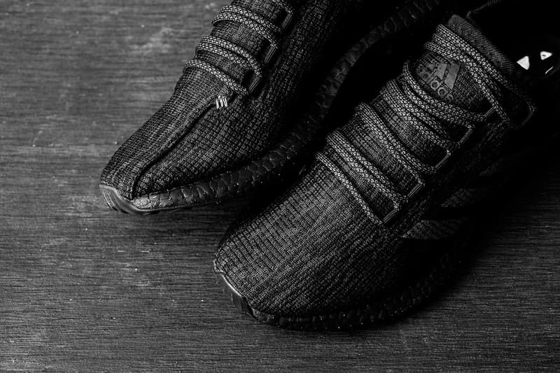 adidas PureBOOST にモードな空気感を纏った “Triple Black” が登場 本格志向のシティランナーから絶大な人気を博す逸品が年中無休の万能カラーにアップデート adidas アディダス 布の魔術師 山本耀司 Y-3 ワイスリー 2017年ホリデーコレクション PureBOOST BOOSTフォーム ミッドソール ストレッチウェブアウトソール サーキュラーニットアッパー オールブラック Triple Black Sneaker Politics ベルギー Raf Simons ラフ・シモンズ adidas by Raf Simons HYPEBEAST ハイプビースト