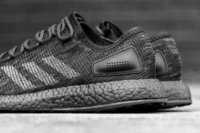 adidas PureBOOST にモードな空気感を纏った “Triple Black” が登場 本格志向のシティランナーから絶大な人気を博す逸品が年中無休の万能カラーにアップデート adidas アディダス 布の魔術師 山本耀司 Y-3 ワイスリー 2017年ホリデーコレクション PureBOOST BOOSTフォーム ミッドソール ストレッチウェブアウトソール サーキュラーニットアッパー オールブラック Triple Black Sneaker Politics ベルギー Raf Simons ラフ・シモンズ adidas by Raf Simons HYPEBEAST ハイプビースト