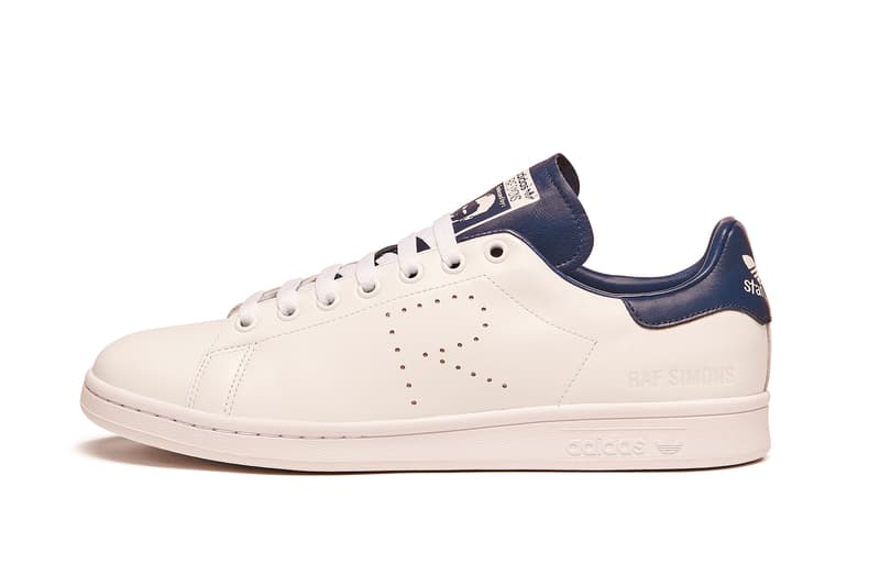 adidas by Raf Simons 2018年春夏フットウェアコレクションの全ラインアップが判明 定番スニーカーを現代的にアップデートした“ネオクラシック”な新作モデルが続々登場 ベルギー Raf Simons ラフ・シモンズ adidas アディダス コラボ10シーズン目 adidas by Raf Simons Ozweego III オズウィーゴ 3 Detroit Runner デトロイト ランナー Replicant Ozweego レプリカント オズウィーゴ 中国語のテキストグラフィック Spirit Low Asymmetrical Tongue スピリット ロー アシメトリカル タン Stan Smith スタンスミス Adilette Checkerboard アディレッタ チェッカーボード 全23型 store.y-3.com Nike ナイキ Air Force 270 John Elliott ジョン・エリオット NikeLab ナイキ ラボ