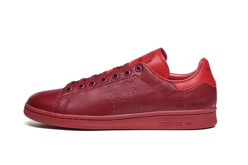 adidas by Raf Simons 2018年春夏フットウェアコレクションの全ラインアップが判明 定番スニーカーを現代的にアップデートした“ネオクラシック”な新作モデルが続々登場 ベルギー Raf Simons ラフ・シモンズ adidas アディダス コラボ10シーズン目 adidas by Raf Simons Ozweego III オズウィーゴ 3 Detroit Runner デトロイト ランナー Replicant Ozweego レプリカント オズウィーゴ 中国語のテキストグラフィック Spirit Low Asymmetrical Tongue スピリット ロー アシメトリカル タン Stan Smith スタンスミス Adilette Checkerboard アディレッタ チェッカーボード 全23型 store.y-3.com Nike ナイキ Air Force 270 John Elliott ジョン・エリオット NikeLab ナイキ ラボ
