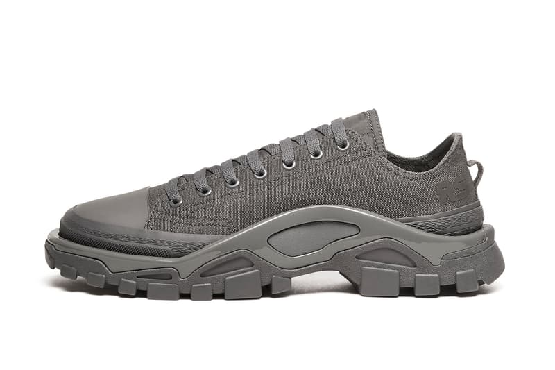 adidas by Raf Simons 2018年春夏フットウェアコレクションの全ラインアップが判明 定番スニーカーを現代的にアップデートした“ネオクラシック”な新作モデルが続々登場 ベルギー Raf Simons ラフ・シモンズ adidas アディダス コラボ10シーズン目 adidas by Raf Simons Ozweego III オズウィーゴ 3 Detroit Runner デトロイト ランナー Replicant Ozweego レプリカント オズウィーゴ 中国語のテキストグラフィック Spirit Low Asymmetrical Tongue スピリット ロー アシメトリカル タン Stan Smith スタンスミス Adilette Checkerboard アディレッタ チェッカーボード 全23型 store.y-3.com Nike ナイキ Air Force 270 John Elliott ジョン・エリオット NikeLab ナイキ ラボ