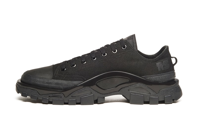 adidas by Raf Simons 2018年春夏フットウェアコレクションの全ラインアップが判明 定番スニーカーを現代的にアップデートした“ネオクラシック”な新作モデルが続々登場 ベルギー Raf Simons ラフ・シモンズ adidas アディダス コラボ10シーズン目 adidas by Raf Simons Ozweego III オズウィーゴ 3 Detroit Runner デトロイト ランナー Replicant Ozweego レプリカント オズウィーゴ 中国語のテキストグラフィック Spirit Low Asymmetrical Tongue スピリット ロー アシメトリカル タン Stan Smith スタンスミス Adilette Checkerboard アディレッタ チェッカーボード 全23型 store.y-3.com Nike ナイキ Air Force 270 John Elliott ジョン・エリオット NikeLab ナイキ ラボ