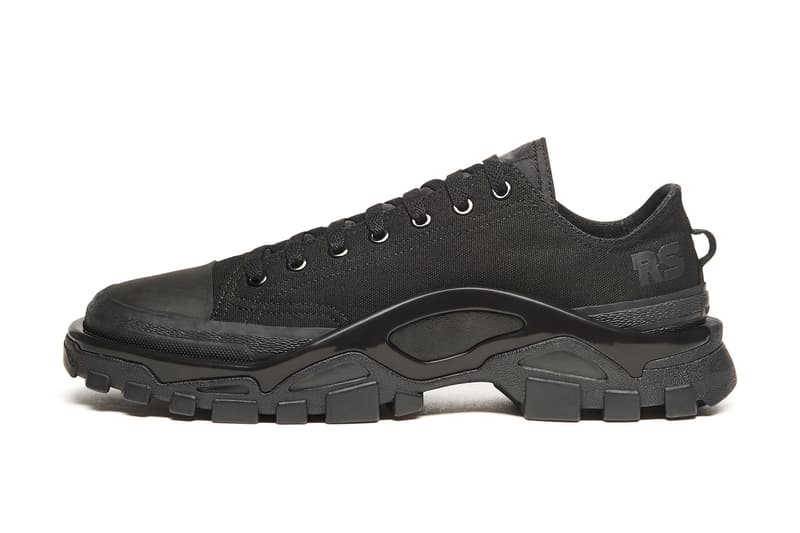 adidas by Raf Simons 2018年春夏フットウェアコレクションの全ラインアップが判明 定番スニーカーを現代的にアップデートした“ネオクラシック”な新作モデルが続々登場 ベルギー Raf Simons ラフ・シモンズ adidas アディダス コラボ10シーズン目 adidas by Raf Simons Ozweego III オズウィーゴ 3 Detroit Runner デトロイト ランナー Replicant Ozweego レプリカント オズウィーゴ 中国語のテキストグラフィック Spirit Low Asymmetrical Tongue スピリット ロー アシメトリカル タン Stan Smith スタンスミス Adilette Checkerboard アディレッタ チェッカーボード 全23型 store.y-3.com Nike ナイキ Air Force 270 John Elliott ジョン・エリオット NikeLab ナイキ ラボ