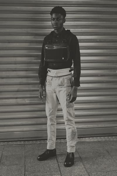 ALYX より英国スタイルを彷彿とさせる2018年春夏ルックブックが到着 ファッションアイコンたちも熱視線を送る英国の老舗ブランド〈Mackintosh〉や〈George Cox〉を迎えたコラボアイテムも登場 Dr.Martens ドクターマーチン A$AP Rocky エイサップ・ロッキー Kanye West カニエ・ウェスト ファッションアイコン Matthew Williams マシュー・ウィリアムズ ALYX アリクス Mackintosh マッキントッシュ George Cox ジョージ・コックス ローラーコースターベルト CORDURA®️ナイロン チェストバッグ テーラードジャケット ニット メッシュ ミリタリーベスト ブリティッシュスタイル オランダ・アムステルダム Pop Trading Company ポップ トレーディング カンパニー HYPEBEAST ハイプビースト