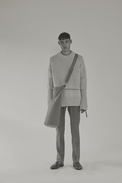 ALYX より英国スタイルを彷彿とさせる2018年春夏ルックブックが到着 ファッションアイコンたちも熱視線を送る英国の老舗ブランド〈Mackintosh〉や〈George Cox〉を迎えたコラボアイテムも登場 Dr.Martens ドクターマーチン A$AP Rocky エイサップ・ロッキー Kanye West カニエ・ウェスト ファッションアイコン Matthew Williams マシュー・ウィリアムズ ALYX アリクス Mackintosh マッキントッシュ George Cox ジョージ・コックス ローラーコースターベルト CORDURA®️ナイロン チェストバッグ テーラードジャケット ニット メッシュ ミリタリーベスト ブリティッシュスタイル オランダ・アムステルダム Pop Trading Company ポップ トレーディング カンパニー HYPEBEAST ハイプビースト