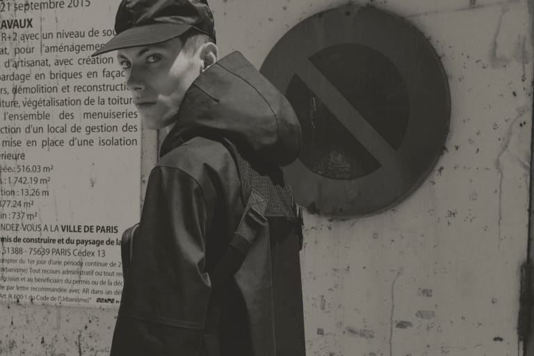 ALYX が Mackintosh の歴史あるコートに新しい風を吹き込む2018年春夏コレクションを発表