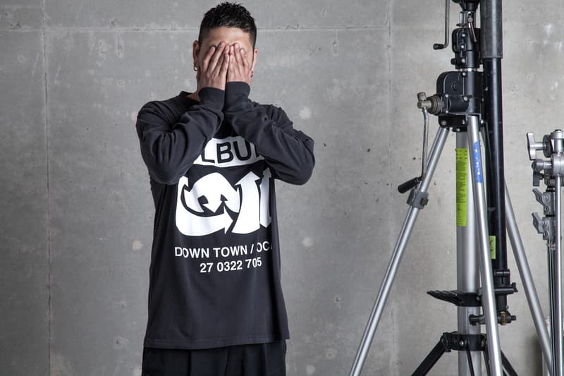 成長著しい東京発のストリートレーベル CLBUN が styles 代官山でポップアップ第2弾を開催 世界地図にロゴを三連で配したロングスリーブなど〈CLBUN〉らしい変化球が購買意欲を駆り立てる 真のスポーツファッションを追求し、国外からも客足が絶えない『styles 代官山』が次なるポップアップパートナーに〈CLBUN（シーエルビーユーエヌ））〉を招聘することが決定した。会期は、2月17日（土）から2月22日（木）まで。この期間中には第2弾となるカプセルコレクションも登場し、世界地図に〈CLBUN〉のロゴを三連で配したロングスリーブやスマイルマークに“MINOR LEAGUE”の文字を添えたスウェット＆ベストなど販売される模様だ。  下町育ちのデザイナーK27T(KENT)らしい変化球が購買意欲を駆り立てる同カプセルの詳細は、上のフォトギャラリーからご確認を。  また、〈CLBUN〉をフィーチャーした『HBX』のオリジナルエディトリアル“Skypager”もお見逃しなく。