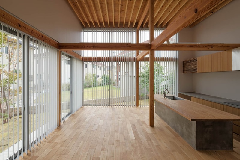群馬・前橋にある三角の庭を持つ二世帯住宅 House K をチェック