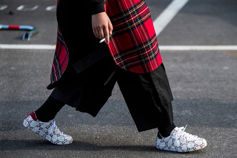 Streetsnaps：Milan Fashion Week Fall/Winter 2018 オフランウェイはストリート x ラグジュアリーの教科書かのごとく華やかな雰囲気
