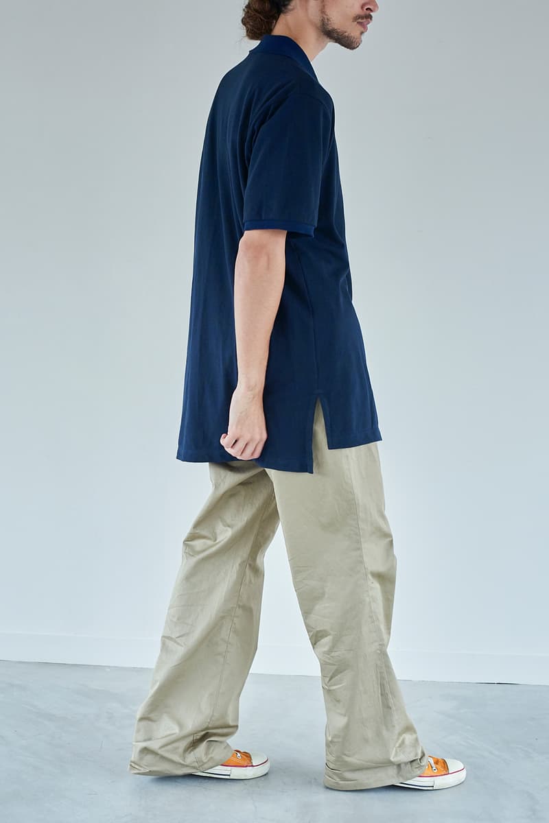 “イイものはイイ”をコンセプトに掲げる玄人好みの新ブランド NICENESS が始動 niceness [náɪsnəs]：良さ、心地よさ、精密さ、気難しさ、素晴らしい品質、礼儀正しい態度 〈salvy;（サヴィー）〉を筆頭にこれまで国内外の名だたるブランドで手腕を奮ってきたデザイナー、郷裕一がよりパーソナルな趣向を反映させた新ブランド〈NICENESS（ナイスネス）〉を立ち上げた。  “Just good is good（イイものはイイ）”をコンセプトに掲げる同ブランドの1stコレクションでは、某メゾンブランドへ素材提供を行っていたワイルドシルク（野生の蚕）を扱う生地デザイナーの協力のもと、表情豊かなシルク100%のデニムを中心に、70年代のウッドストックの少しサイケデリックな雰囲気を取り入れている。また、シルク混のインディゴデニムシャツにはあえてワークウェアの象徴でもある金茶色でステッチを施し、ドレスシャツのような繊細な仕立てで従来とは異なる表情を生み出すことに成功。加えて、コバ塗のベルトは〈Levi’s（リーバイス）〉に別注を依頼したもので、コレクション全体にポップな遊び心を加える逸品だ。  世界各地でこれまでに生まれたデザイン、アート、ムーブメントに関する感性、そして 様々な国や地域で生み出されている生地や素材などを現代的なアプローチで組み合わせ、“良い気分になれるファッション”を提供する〈NICENESS〉。デビューシーズンにも関わらず、すでに『International Gallery BEAMS』や『L’ECHOPPE』といった玄人好みの実力派セレクトシにストックされているようなので、気になる方は足を運んでみてはいかがだろうか。