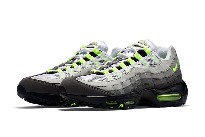 Nike Air Max 95 OG “Neon” の日本国内における復刻リリース情報が解禁 Air Max Dayに向けた怒涛のリリースラッシュに便乗し、〈Nike〉の長い歴史に名を刻むヘッズ垂涎の名作モデルが遂にカムバック Nike ナイキ Air Max Day 3月26日 Air Max 95 OG Neon ビジブルエア 17,280円 2月26日 AM9時 SNKRS Air Jordan 1“Bred Toe” HYPEBEAST ハイプビースト