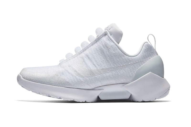 Nike がクリーンな印象を放つ HyperAdapt 1.0 新色2モデルの発売を追加発表