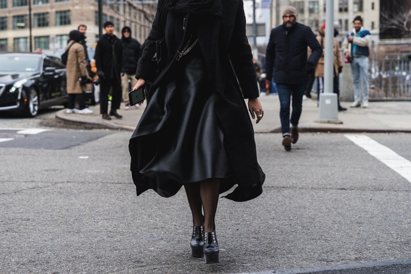 Streetsnaps：New York Fashion Week Men's Fall/Winter 2018 Part 2 ストリート スナップ HYPEBEAST ハイプビースト SUPREME NIKE ADIDAS louis vuitton fendi