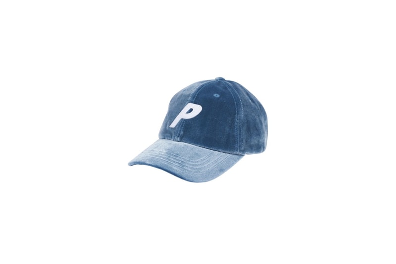 Palace 2018年春コレクション アクセサリー ロンドンのインディペンデントスケートレーベル〈Palace（パレス）〉の2018年春コレクションは、過去最大級のボリュームでの展開となり、ファンたちは何をカートインするか頭を悩ませることになるだろう。少なくともひとつ（またはふたつ）は購入しておきたいアクセサリーも例外でなく、幅広いレンジでお届け。まずはじめに、ヘッドウェアはベースボールキャップからフラットバイザー、ビーニーまで全17型が登場。その中でも中指を立てたFINGER UP 6-PANELや、欧州の都市にトリビュートを捧げるコーデュロイキャップ、マジックテープで〈Palace〉のタグを取り外しできるカモフラ柄のブーニーハットあたりは非常に調子が良さそうな予感。また、サコッシュ、ダッフルバッグ、そして日本人であれば「disk ◯nionでは!?」と言いたくなるキャリアバッグを含むラゲージ各種およびカードホルダーも“買い”の筆頭候補か。  〈Palace〉の2018年春コレクションに登場するアクセサリー一覧は、上のフォトギャラリーから。あわせて、アウター＆トップス、ボトムスのラインアップも確認し、2月9日（現地時間）のローンチまでに気になるアイテムの目星をつけておこう。