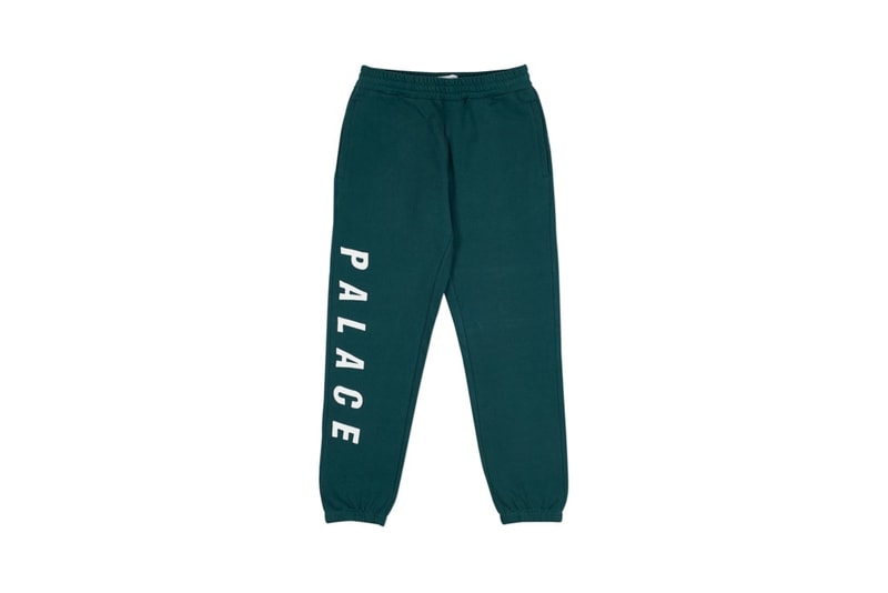 Palace 2018年春コレクション ボトムス 昨年はニューヨークへの旗艦店オープンや本拠地ロンドンにもスケートパークをオープンするなど、〈Supreme（シュプリーム）〉に勝るとも劣らない勢いで成長を続ける〈Palace（パレス）〉は先日、2018年春夏コレクションのルックブックを公開した。そして、2月9日（現地時間）の立ち上げに備えて、『HYPEBEAST』編集部のもとにはアイテム画像が到着した。ボトムスの中心は、ブランドロゴを配置したスウェット生地のものやシェルパンツといった〈Palace〉の真骨頂であるスポーツベースのプロダクト。しかし、ルックブックからも感じ取れたサイケデリックなパターンを筆頭に、ヒッコリー、ダブルニーのミリタリーパンツなど、今季はスポーツ系以外のパンツを買い足してみたい。  〈Palace〉の2018年春夏コレクションとして登場するボトムスのラインアップは、上のフォトギャラリーから。あわせて、アウター＆トップス、アクセサリーのアイテム一覧もチェックすべし。