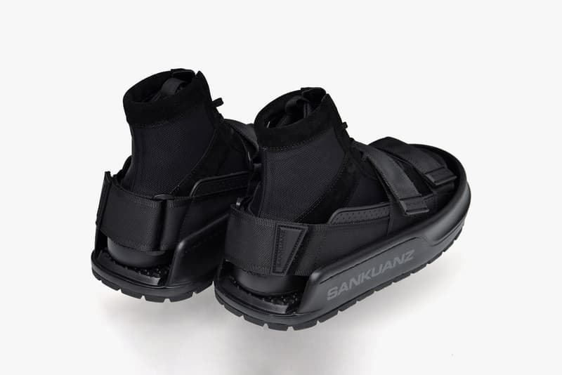 中国発の新進気鋭ブランド SANKUANZ より2018年秋冬フットウェアコレクションが登場 パリコレクションで話題をさらった個性的なサンダルや〈Onitsuka Tiger〉とのコラボスニーカーは買い逃し厳禁 戌年 Vans ヴァンズ 中国発 SANKUANZ サンクアンズ ベルクロストラップ サンダル ハイカットスニーカー Onitsuka Tiger オニツカ タイガー GSM 漢字 Virgil Abloh ヴァージル・アブロー Nike ナイキ Air Jordan 1“White” AJ1 HYPEBEAST ハイプビースト