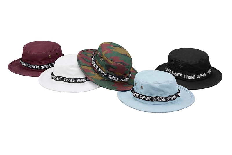 Supreme 2018年春夏コレクション キャップ＆ハット ポケット付きからコーデュロイ素材のものまでボックスロゴ付きの6パネルが注目の最右翼 店頭組であれば必ず1点は購入しておきたい〈Supreme（シュプリーム）〉のハット類。2018年春夏コレクションはボックスロゴ付きの6パネルが注目の最右翼で、ポケット付きからコーデュロイ素材のものまで、実に豊富なバリエーションで展開される。また、チェッカーボードパターン、〈Nike（ナイキ）〉のFlyknitを彷彿とさせる素材、オールドスクールなカラーブロックの5パネル、バイカラー、＄柄など、キャップだけでも選ぶのに苦労するが、そこにロゴ入りベルトが目を引くキャンプハットとマーブル柄のバケットも加わり、いよいよ優先順位がつけられなくなるほど魅力的なデザインが出揃った。  〈Supreme〉の2018年春夏コレクションは、2月15日（現地時間）に海外ローンチを迎えた後、2月17日（土）より日本国内での販売がスタート。それまでに以下にあるルックブックとカテゴリー別のアイテム一覧を何度も見直し、今後は気になるアイテムのリリースに標準を合わせていこう。