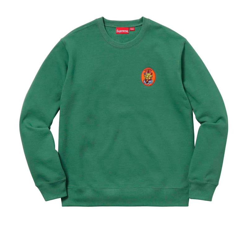 Supreme 2018年春夏コレクション  スウェット 米国に強いメッセージを投げかけるデザインからキング牧師のものまで、名作として語り継がれそうなフーディがずらり 最低でも1点か2点、欲を言えば3点、いや4点……〈Supreme（シュプリーム）〉のスウェットはとにかく購入できる限り購入したい、人気中の人気、王道中の王道商品だ。あえて初めにお伝えしておくが、2018年春夏コレクションではボックスロゴは登場しない模様。だが、ティーザーのインナーに採用されていたマーブルカラーのフーディに加え、「illegal business controls America.（違法なビジネスがアメリカを操作している）」という尖ったメッセージをプリントしたもの、さらにはキング牧師ことMartin Luther King, Jr.（マーティン・ルーサー・キング・ジュニア）をマルチで配した逸品まで、ボックスロゴ級に購買意欲を駆り立てられ、名作として語り継がれそうなアイテムが多数ラインアップしている。また、〈Champion（チャンピオン）〉とのコラボスウェットも非常にユニークなデザインで展開され、特にクルーネックの3段プリントは即完必至だろう。  アイテム選びに頭を悩ませる〈Supreme〉2018年春夏コレクションのスウェット各種はもちろんのこと、以下リストからルックブックならびにその他のアイテム一覧も隈なくチェックしておくべし。