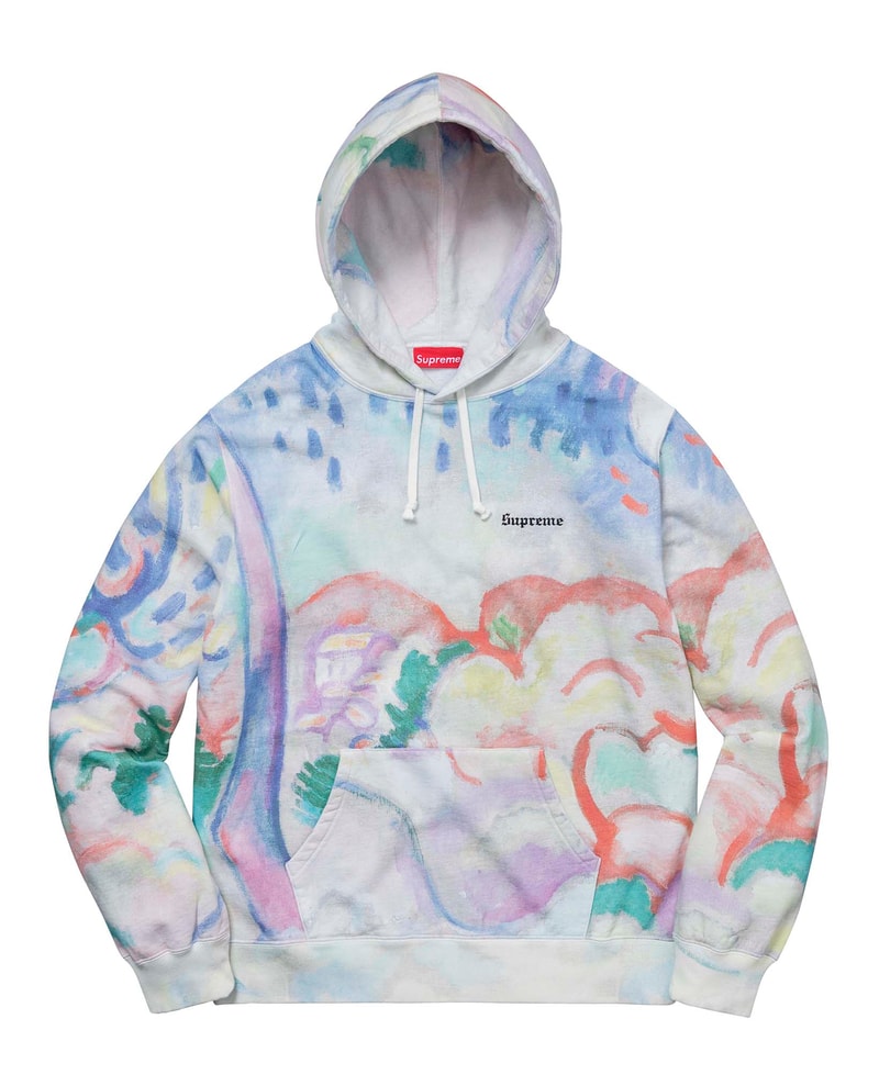 Supreme 2018年春夏コレクション  スウェット 米国に強いメッセージを投げかけるデザインからキング牧師のものまで、名作として語り継がれそうなフーディがずらり 最低でも1点か2点、欲を言えば3点、いや4点……〈Supreme（シュプリーム）〉のスウェットはとにかく購入できる限り購入したい、人気中の人気、王道中の王道商品だ。あえて初めにお伝えしておくが、2018年春夏コレクションではボックスロゴは登場しない模様。だが、ティーザーのインナーに採用されていたマーブルカラーのフーディに加え、「illegal business controls America.（違法なビジネスがアメリカを操作している）」という尖ったメッセージをプリントしたもの、さらにはキング牧師ことMartin Luther King, Jr.（マーティン・ルーサー・キング・ジュニア）をマルチで配した逸品まで、ボックスロゴ級に購買意欲を駆り立てられ、名作として語り継がれそうなアイテムが多数ラインアップしている。また、〈Champion（チャンピオン）〉とのコラボスウェットも非常にユニークなデザインで展開され、特にクルーネックの3段プリントは即完必至だろう。  アイテム選びに頭を悩ませる〈Supreme〉2018年春夏コレクションのスウェット各種はもちろんのこと、以下リストからルックブックならびにその他のアイテム一覧も隈なくチェックしておくべし。