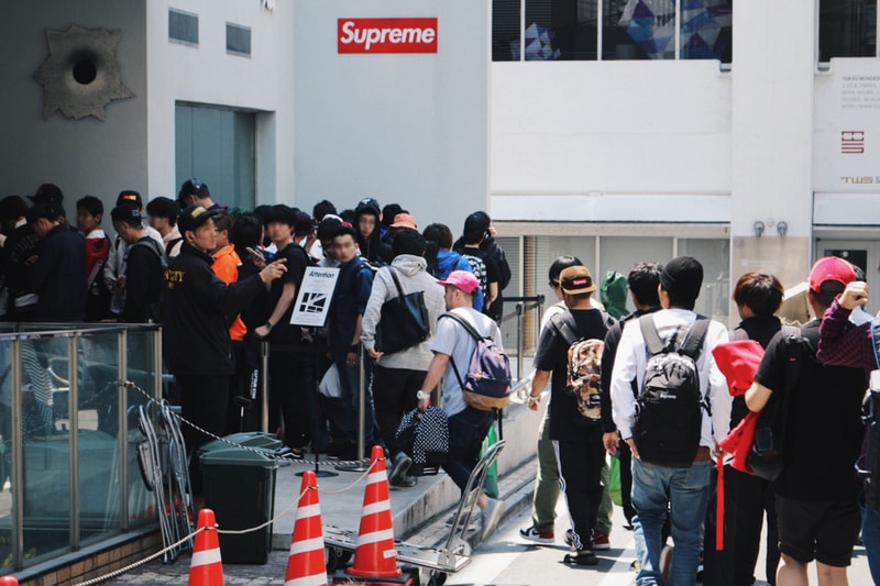Supremeが新アイテムローンチの際に新入店システムを導入 シュプリーム メール　入店 入場 システム  テキスト メーリングシステム