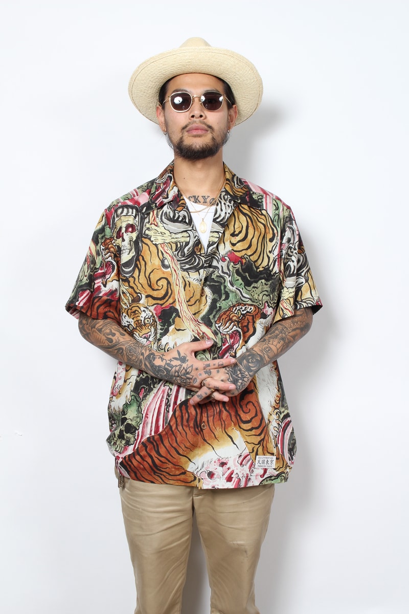 最高級のハワイアンシャツが多数展開される WACKO MARIA 2018年春夏コレクション カンナビス使用の合法化を強く主張する雑誌『High Times』に加え、写真界の巨匠・森山大道とのコラボレーションアイテムも登場 男をあげるブランド、〈WACKO MARIA（ワコ マリア）〉の春夏シーズンがいよいよ始動する。〈WACKO MARIA〉の象徴とも言えるハワイアンシャツは、今季も他を圧倒する最高のラインアップに。ヴィンテージものが高値で取引されている和柄やパイナップル柄、さらにはタトゥーアーティストのTim Lehi（ティム・リーハイ）、嗜好品としてのカンナビス使用の合法化を強く主張するアメリカの雑誌『High Times』とのコラボレーションピースも登場。また、ビッグサプライズとして写真界の巨匠・森山大道をパートナーに招聘したダブルネームも言及せずにはいられないだろう。  その他にも〈WACKO MARIA〉らしい上質な仕立てのアパレルが多数ラインアップした2018年春夏コレクションは、2月10日（土）に第1弾のデリバリーが開始。上のフォトギャラリーから新シーズンの予習を済ませ、今のうちに気になるアイテムにピントを合わせておこう。  同ブランドにスポットライトを当てた『HBX』のオリジナルエディトリアル“When Birds Migrate”もあわせてご確認を。