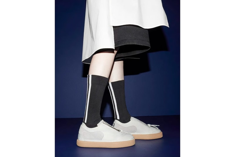 Y-3 より躍動感溢れるカメラアングルが目を引く2018年春夏ビジュアル第2弾が到着 山本耀司が信頼を寄せるイラストレーターとのコラボアイテムや新型フットウェアもラインアップ Y-3 Yohji Yamamoto Fashion Apparel Clothing 布の魔術師 山本耀司 Y-3 ワイスリー Adidas アディダス Yohji Yamamoto ヨウジヤマモト Gucci グッチ Dior ディオール Alessio Bolzoni アレッシオ・ボルゾーニ ロング丈のMA-1ジャケット リーフ柄シャツ 林史己 コブラ 豹 Tシャツ Saikou サイコウ Kusari クサリ NMD フットウェア HYPEBEAST ハイプビースト
