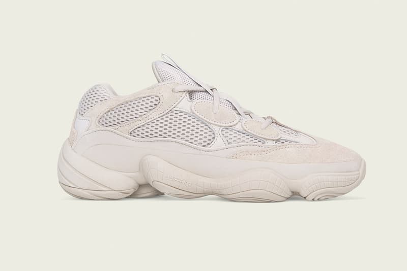 遂に YEEZY 500 “Blush” の世界最速発売日が判明 戦いの火蓋がまもなく切られる YEEZY 500 “Blush”のビジュアルリークから間も無く、『Yeezy Mafia』が〈adidas Originals（アディダス オリジナルス）〉を差し置いて、世界中のヘッズたちが熱視線を送るロートップの公式画像を公開した。本作、通称“Desert Rat 500”はスエード/メッシュのコンビネーションで、トレーナーをベースにした程よく近未来的な佇まいが魅力。『Yeezy Mafia』の情報によると、〈adidas〉のスニーカーアプリ『CONFIRMED』では2月14日（現地時間）にローンチし、NBAのオールスターウィークエンドにあたる16日〜17日にはスリーストライプスのブランドがロサンゼルスで開催するイベント「adidas 747 Warehouse St.」でも発売されるとのことだ。国内での発売日ならびに取り扱い店舗については、〈adidas〉からのアップデートに期待しよう。  今までとは一変、Kanye West（カニエ・ウェスト）が提案するクリーンかつシャギーな“YEEZY Season 6”の新作フットウェアもあわせてご確認を。