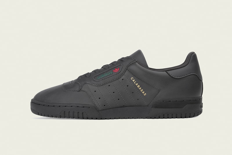 adidas YEEZY Powerphase “Core Black” の発売日が判明 即完必至の新色は世界同時リリース？ 遡ること約2ヶ月前、友好な関係を築くKanye West（カニエ・ウェスト）と〈adidas（アディダス）〉のダブルネームシューズ、YEEZY Powerphase “Core Black”は発売の遅延が判明。『HYPEBEAST』の読者諸君もそこで言及されていた2018年春とはいつのことなのか、続報が気がかりであったことだろう。だが、スニーカーヘッズの頼れる情報源『YEEZY MAFIA』が、新情報を発表。彼ら曰く、漆黒のYEEZY Powerphaseは『YEEZY Supply』、『adidas.com』、そして〈adidas Originals〉の一部取り扱い店舗にて、3月17日（土）に待望のリリースを迎えるようだ。確定事項ではないが、この日を念頭に置き、今後はブランドからの正式発表を待とう。  ちなみに、先日ベールを脱いだ購買意欲を駆り立てる初見のYEEZY Wave Runnerはもうチェック済み？ HYPEBEAST ハイプビースト