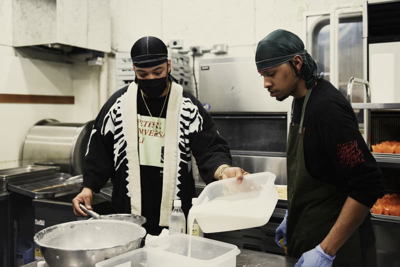 並々ならぬ情熱が直に伝わる AMBUSH 初のランウェイの舞台裏に密着