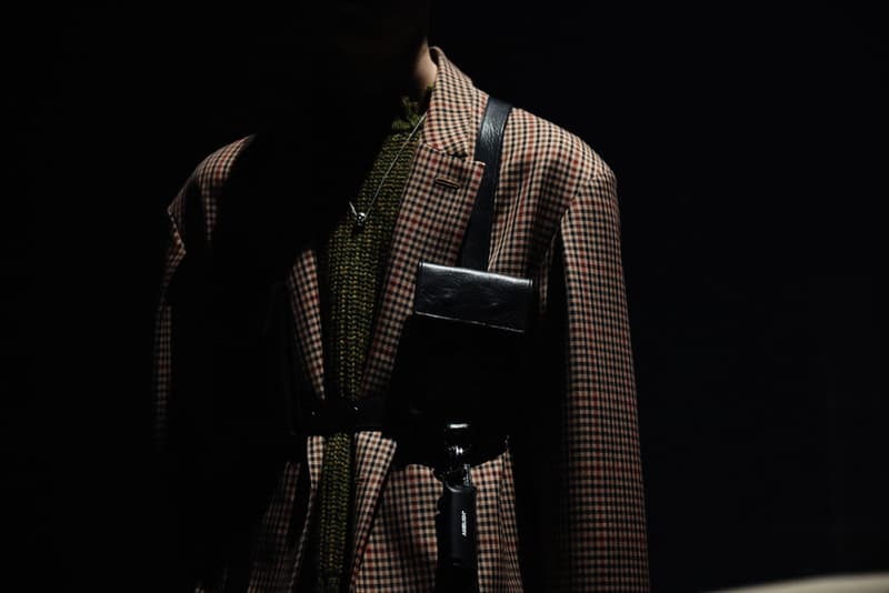 並々ならぬ情熱が直に伝わる AMBUSH 初のランウェイの舞台裏に密着