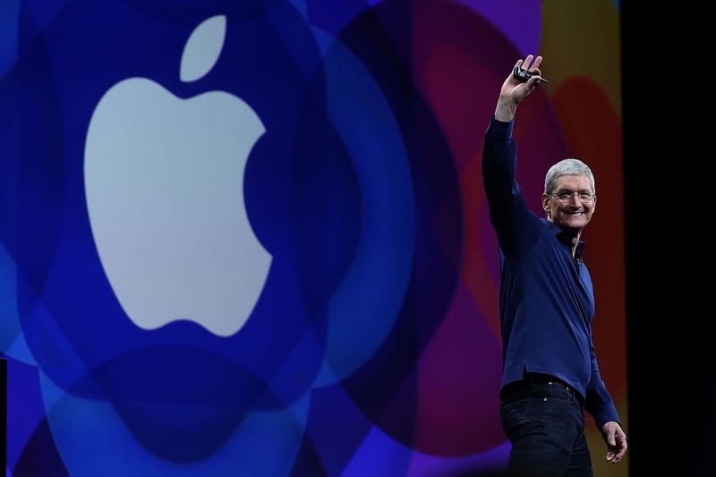 Apple が折り畳み式で2画面型デバイスの特許を取得